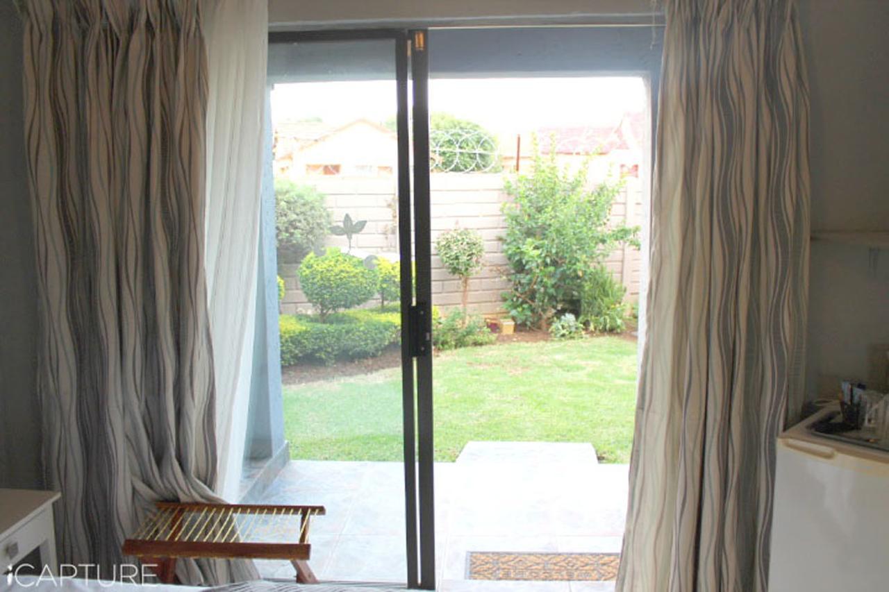 Vicky B Bed And Breakfast Mogwase Exteriör bild